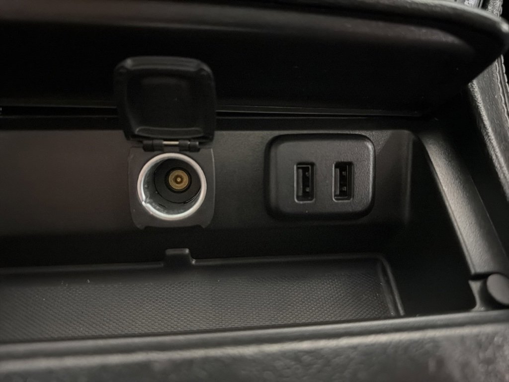 Used 2017 Chevrolet Suburban Premier image 30