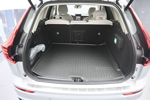 New 2026 Volvo XC60 B5 Ultra w/ Protection Package Premier AWD/4WD image 23