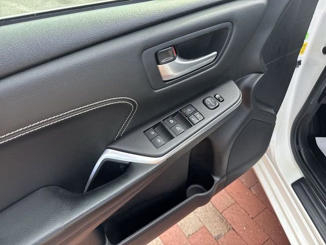 Used 2015 Toyota Camry XLE FWD image 13