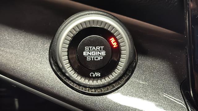 Used 2023 Jeep Wagoneer 4WD w/ HD Trailer Tow Package image 28