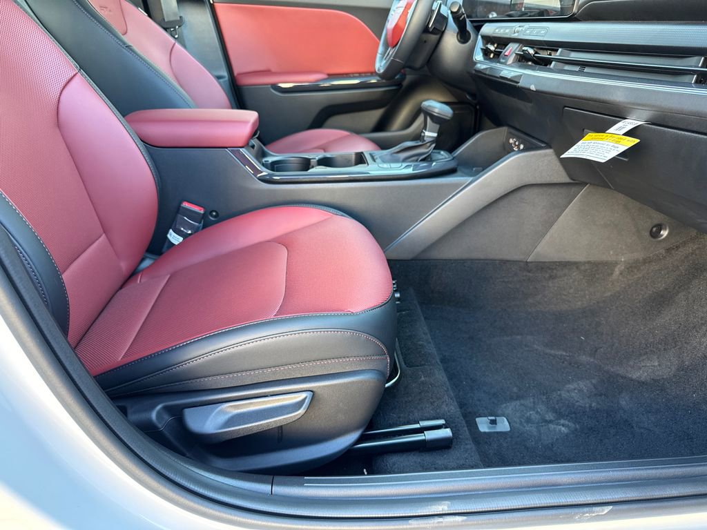 New 2025 Kia K4 GT-Line Turbo w/ GT-Line Premium Package FWD image 13