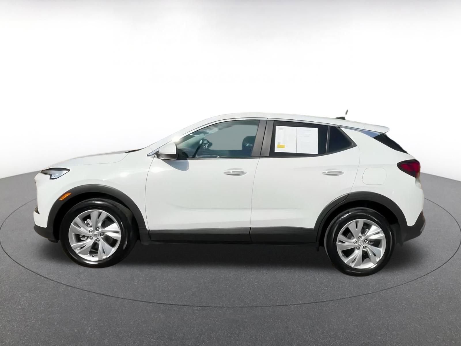 Used 2025 Buick Encore GX Preferred image 9