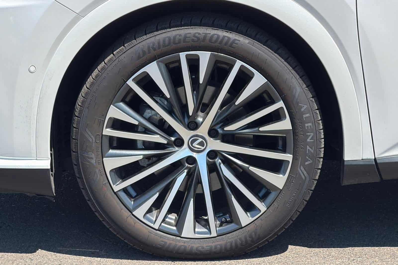 Used 2024 Lexus RX 350 Premium Plus w/ Convenience Package FWD image 31