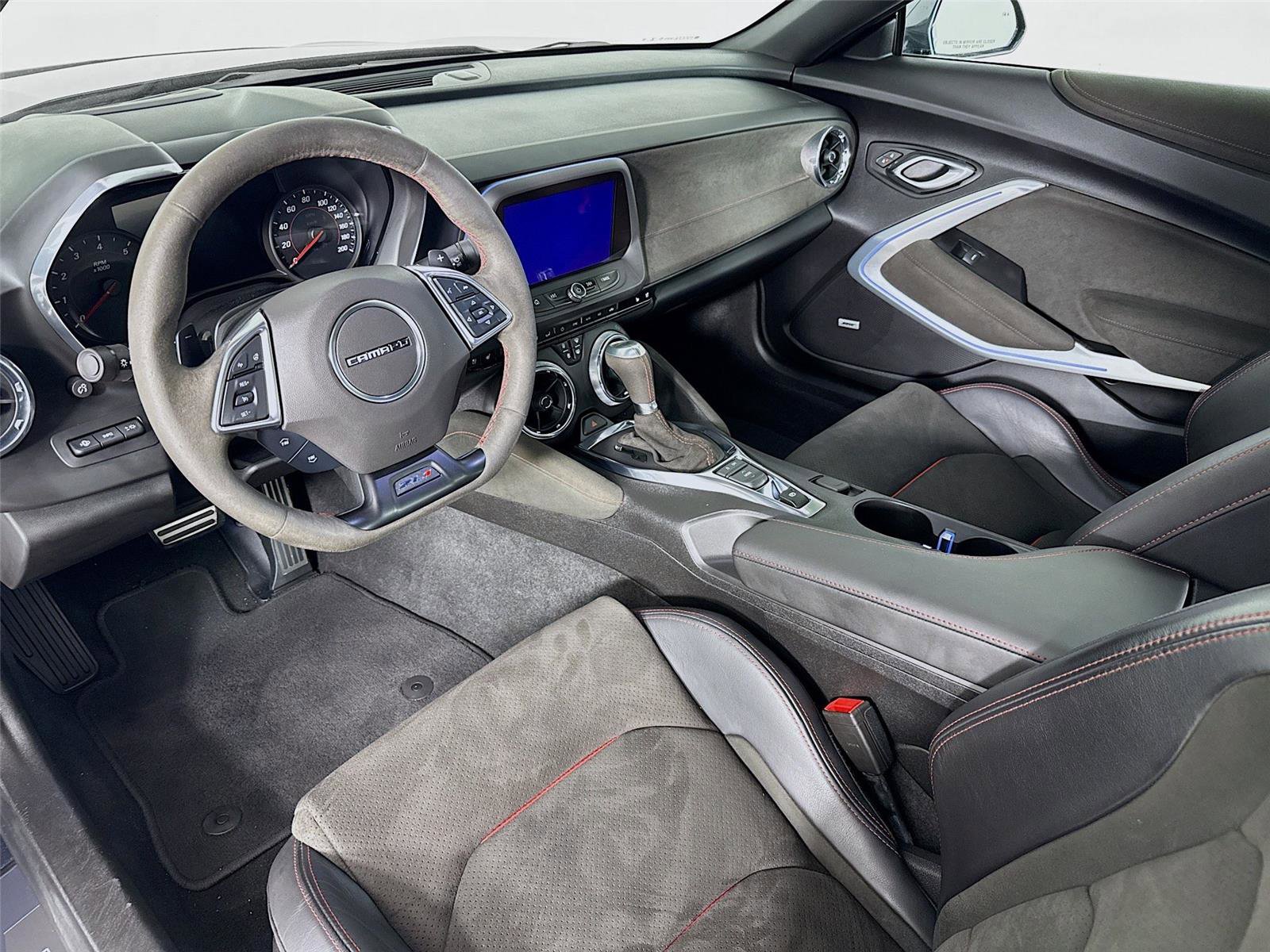 Used 2019 Chevrolet Camaro ZL1 image 11