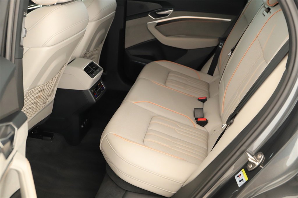 Certified 2024 Audi Q8 e-tron Prestige image 27