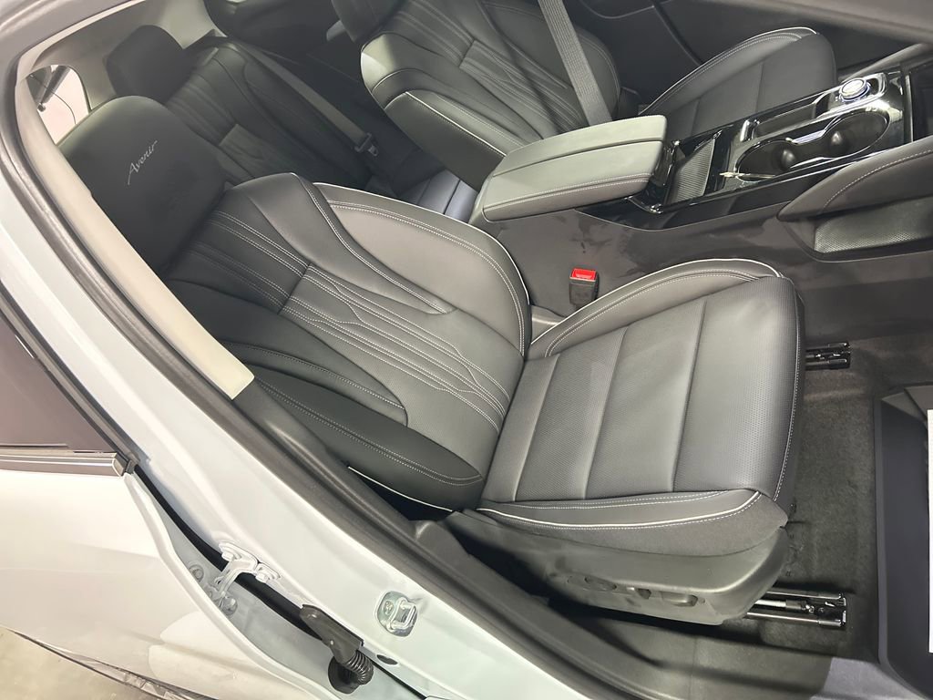 New 2026 Buick Envision Avenir image 24
