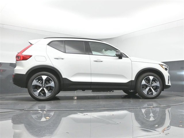 New 2026 Volvo XC40 B5 Plus w/ Protection Package Premier image 43