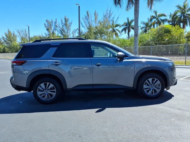 Used 2024 Nissan Pathfinder SV AWD/4WD image 15