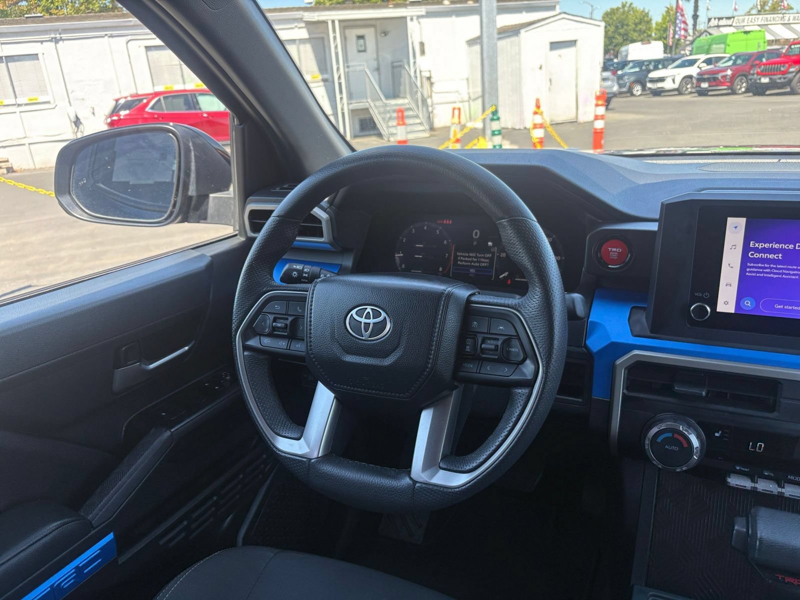 Used 2025 Toyota Tacoma TRD Off-Road AWD/4WD image 33