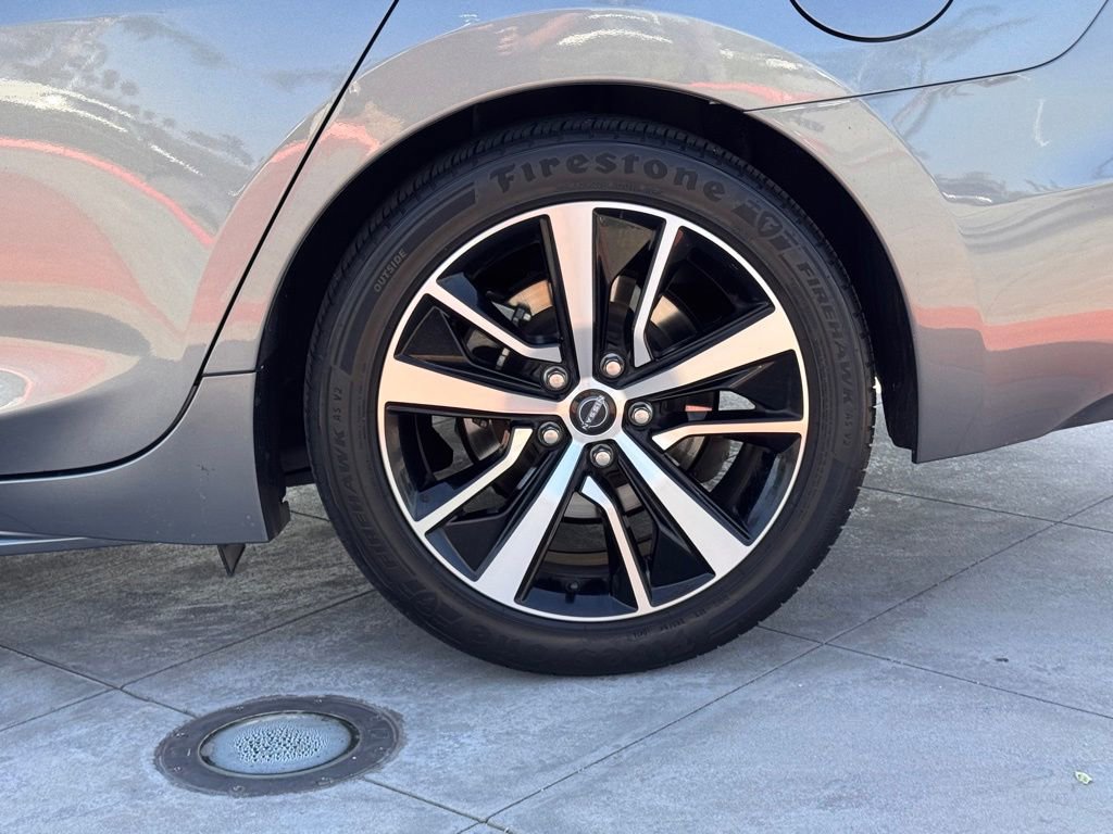 Used 2023 Nissan Maxima SV w/ Floor Mat Group FWD image 10