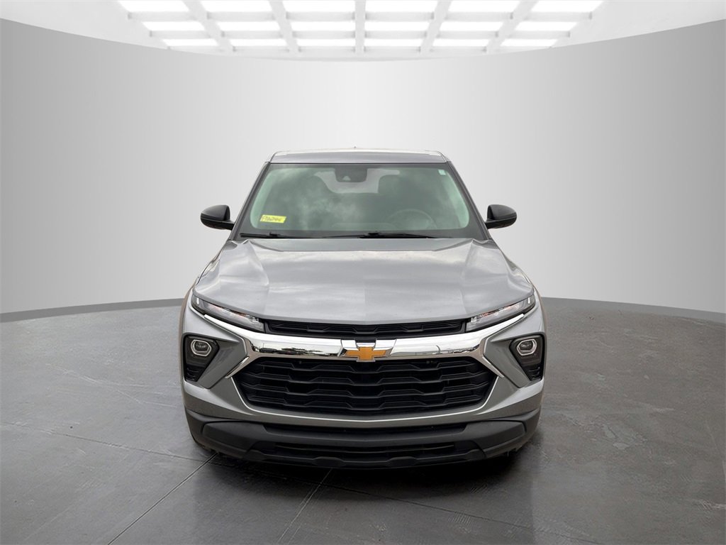 Used 2024 Chevrolet TrailBlazer LS w/ LS Convenience Package image 2