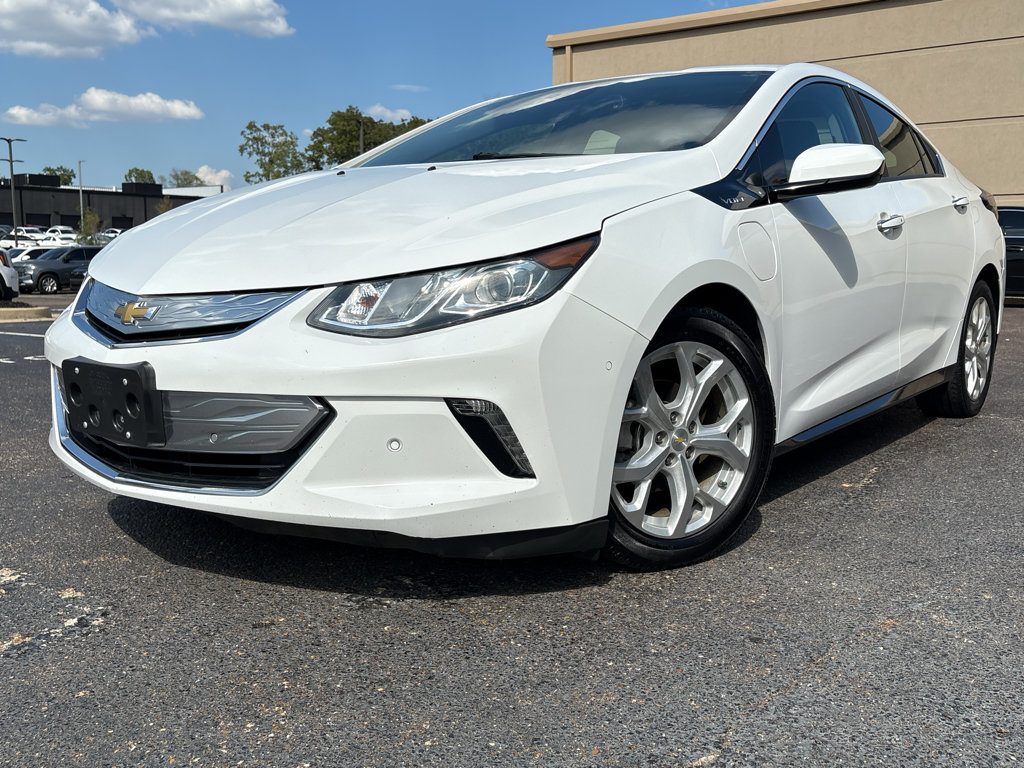 Used 2017 Chevrolet Volt Premier w/ Driver Confidence II Package FWD image 18