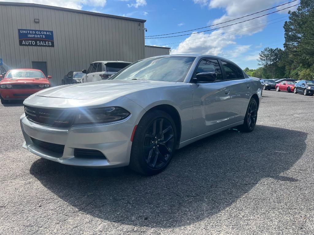 Used 2023 Dodge Charger SXT w/ Blacktop Package RWD image 2
