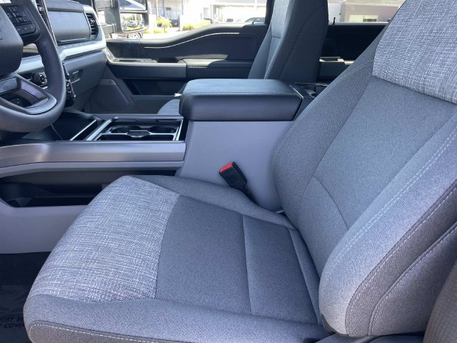 New 2026 Ford F350 XLT w/ XLT Premium Package AWD/4WD image 23