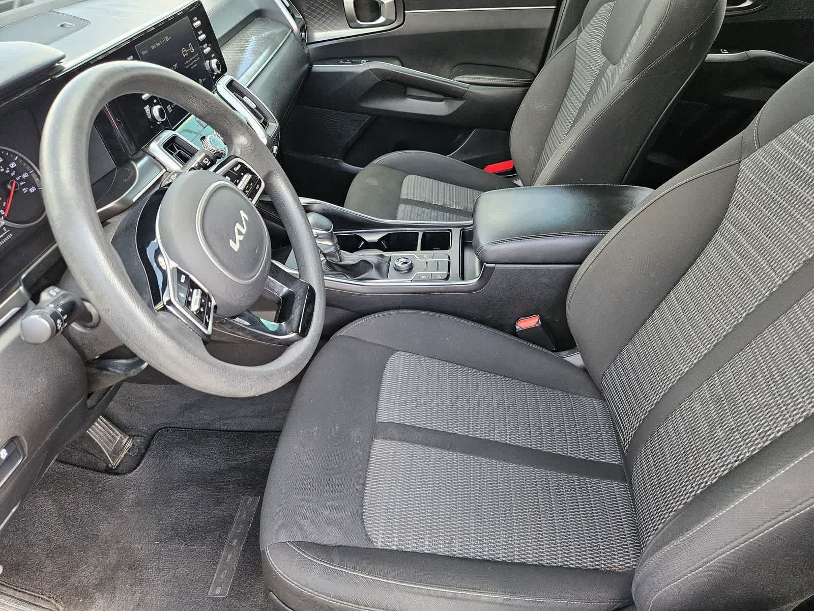 Used 2022 Kia Sorento LX FWD image 11