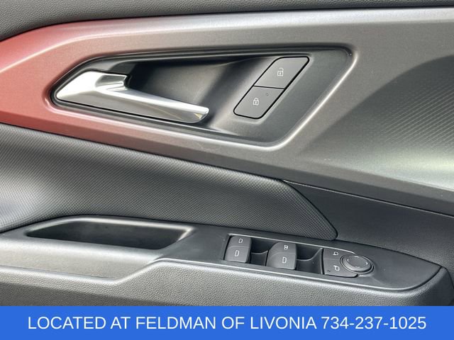 Used 2024 Chevrolet Equinox EV RS FWD image 21