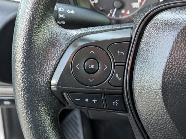 Used 2025 Toyota Corolla LE FWD image 19