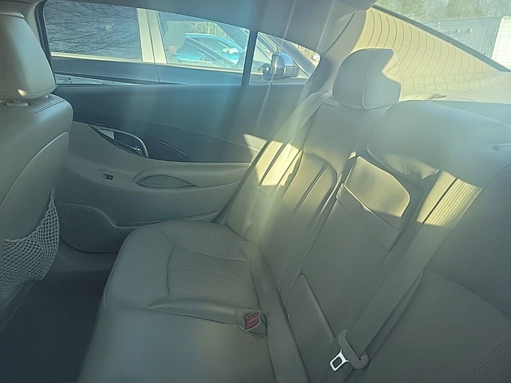 Used 2011 Buick LaCrosse CXL image 23