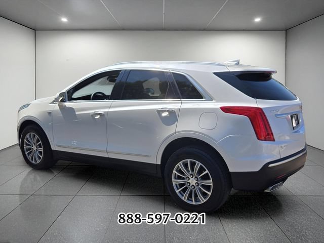 Used 2018 Cadillac XT5 Luxury w/ Driver Awareness Package FWD image 3