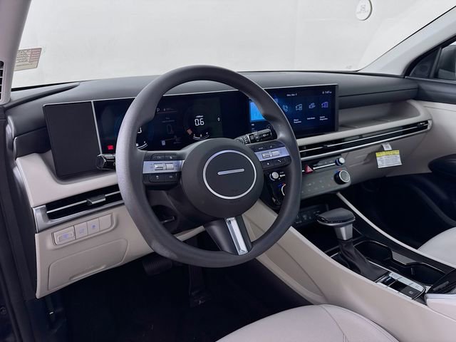 Certified 2025 Hyundai Tucson SEL FWD image 11