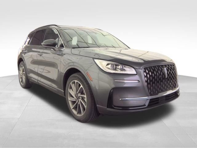 Used 2025 Lincoln Corsair Grand Touring w/ Equipment Group 301A AWD/4WD image 2