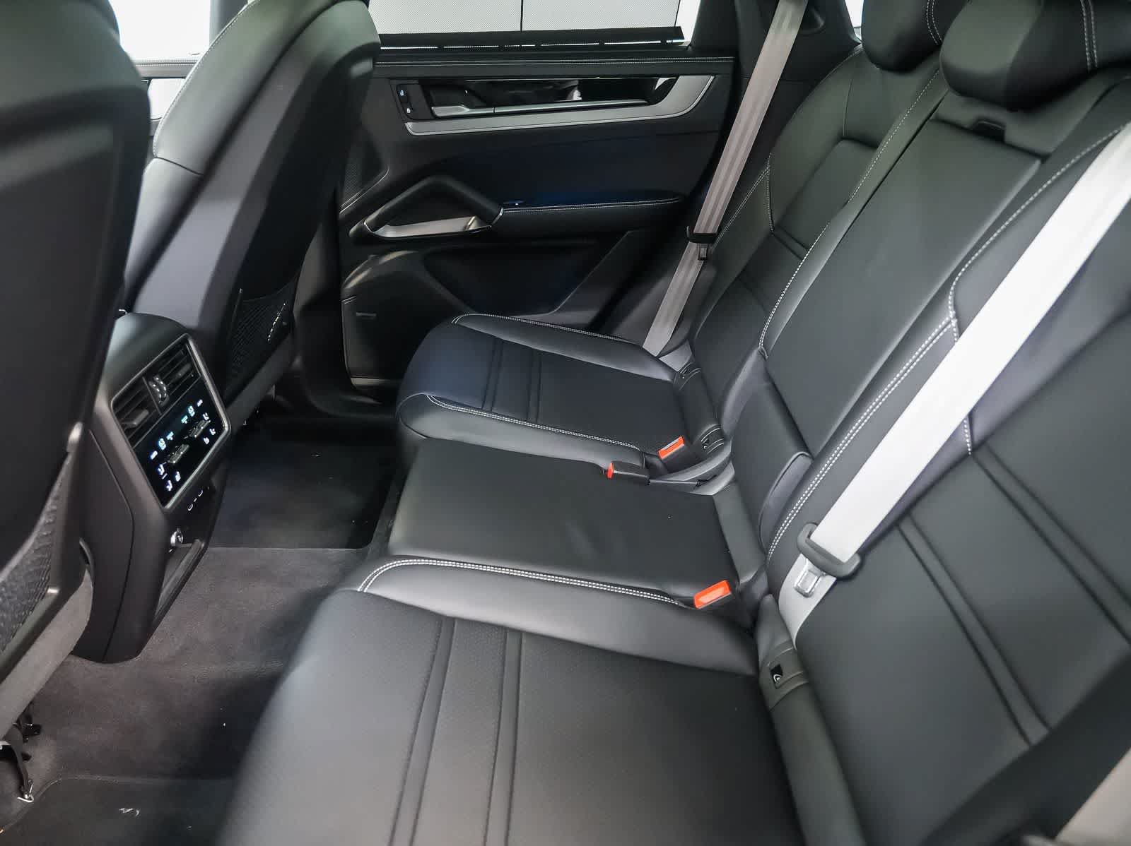 Certified 2026 Porsche Cayenne S AWD/4WD image 23