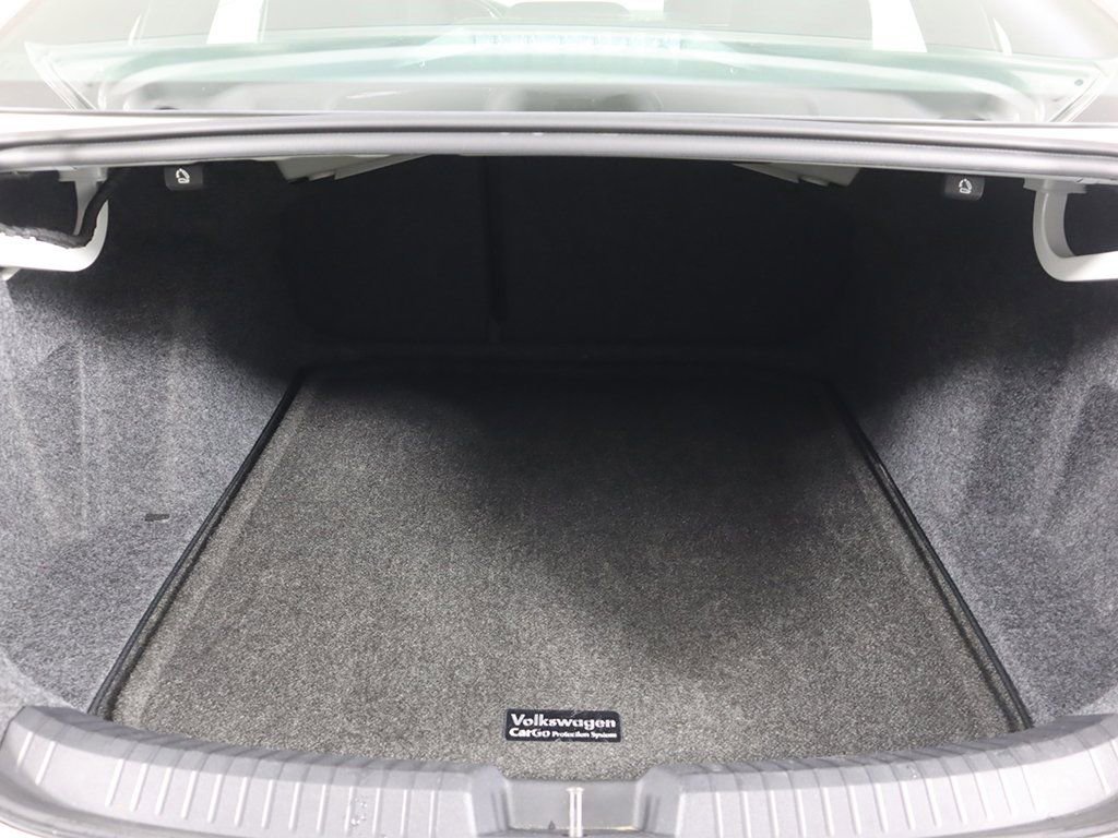 Used 2023 Volkswagen Jetta Sport image 16