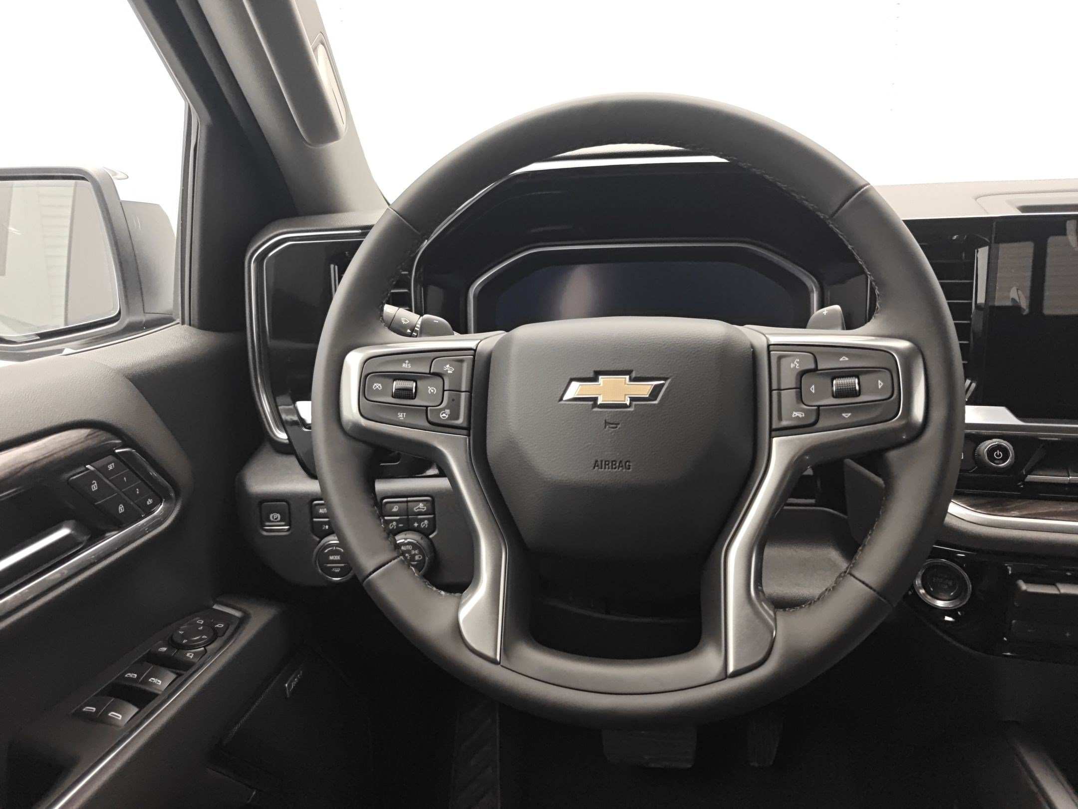 New 2026 Chevrolet Silverado 1500 LTZ AWD/4WD image 11
