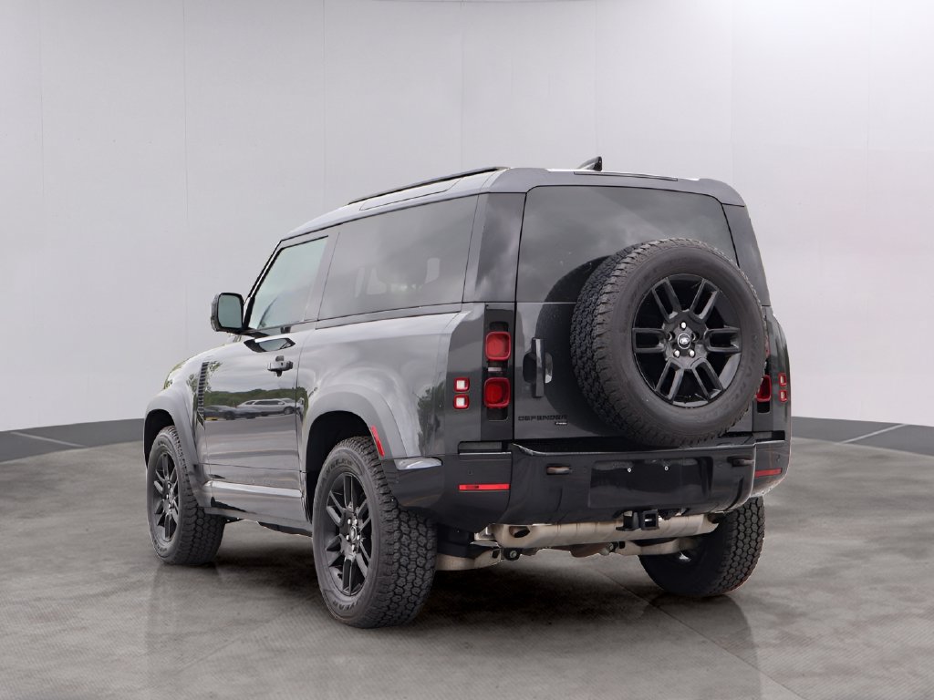 Used 2022 Land Rover Defender 90 X-Dynamic S AWD/4WD image 7