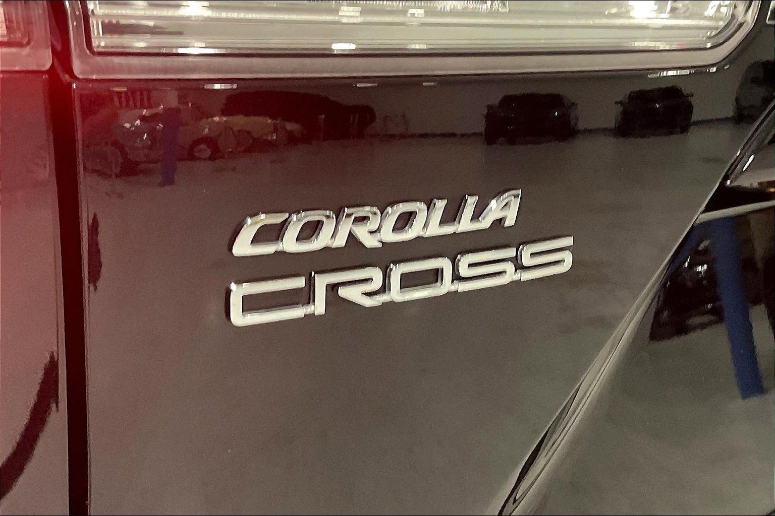 Used 2025 Toyota Corolla Cross L image 25