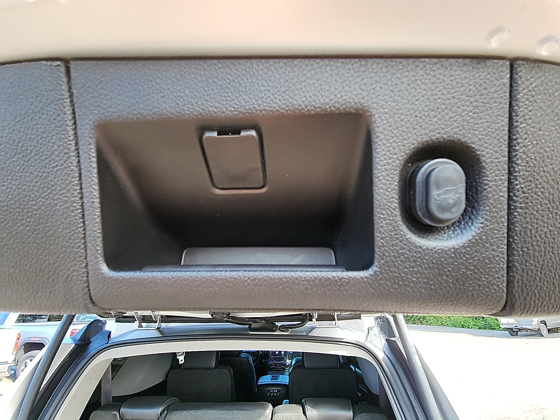 Used 2017 Chevrolet Tahoe Premier image 35