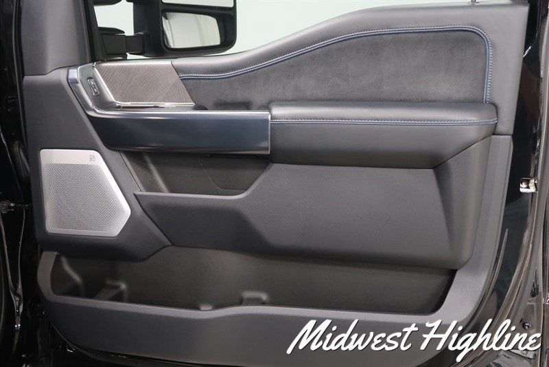 Used 2025 Ford F350 Platinum w/ FX4 Off-Road Package AWD/4WD image 42