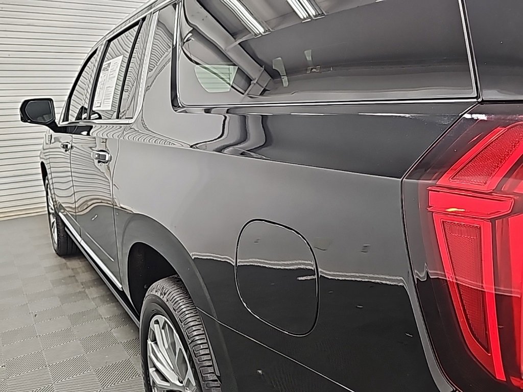 Used 2021 GMC Yukon XL Denali w/ Denali Premium Package image 6