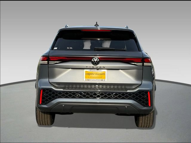 New 2026 Volkswagen Tiguan SE R-Line image 5