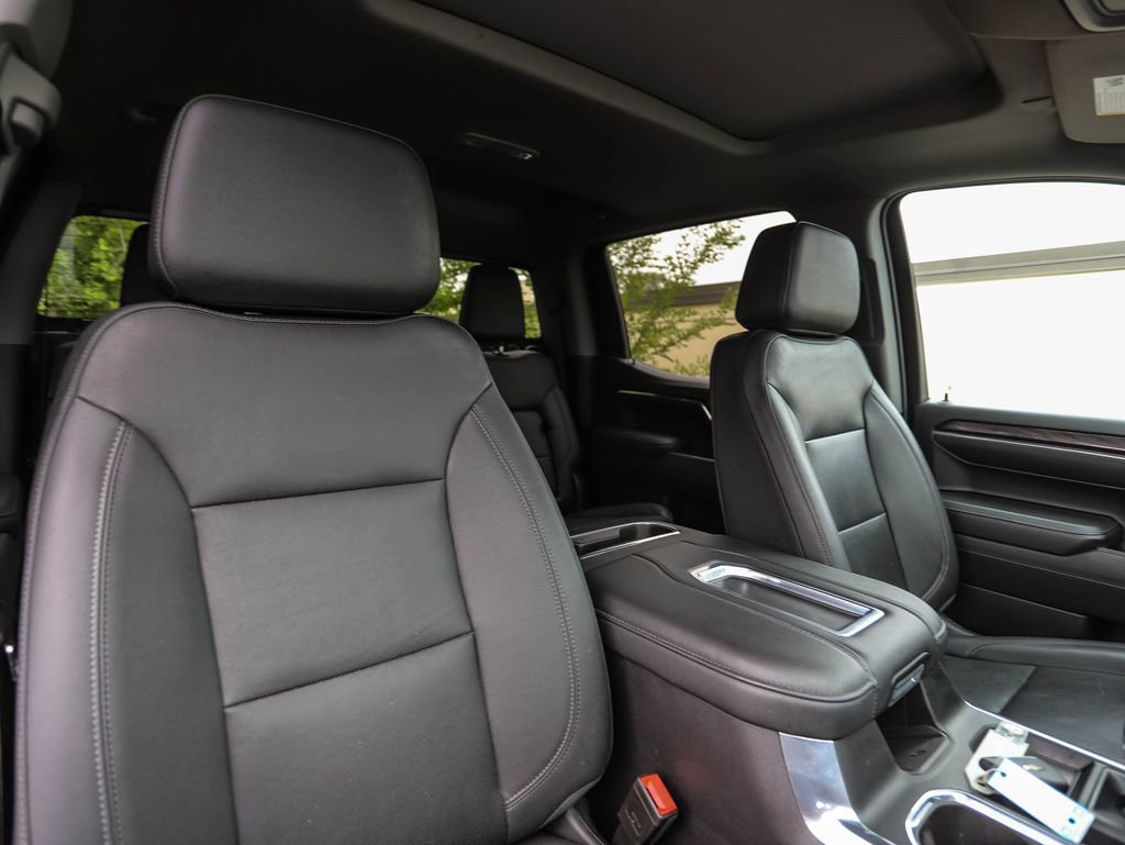 Used 2022 Chevrolet Silverado 1500 LTZ w/ LTZ Premium Package AWD/4WD image 30