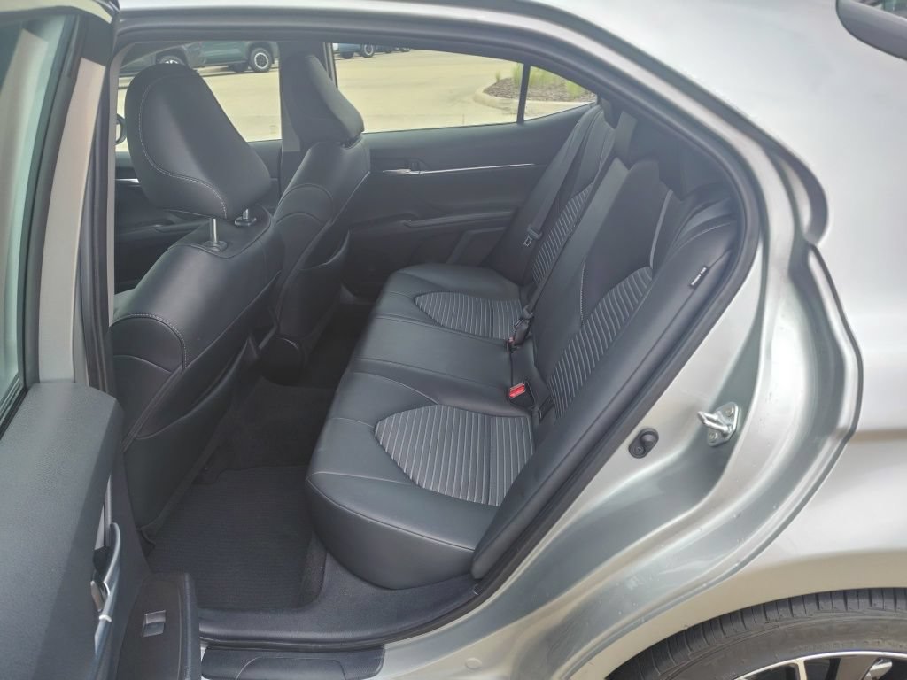 Used 2024 Toyota Camry SE FWD image 6