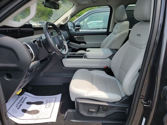 Used 2025 Ford Expedition Max Platinum w/ Driver's Package AWD/4WD image 13
