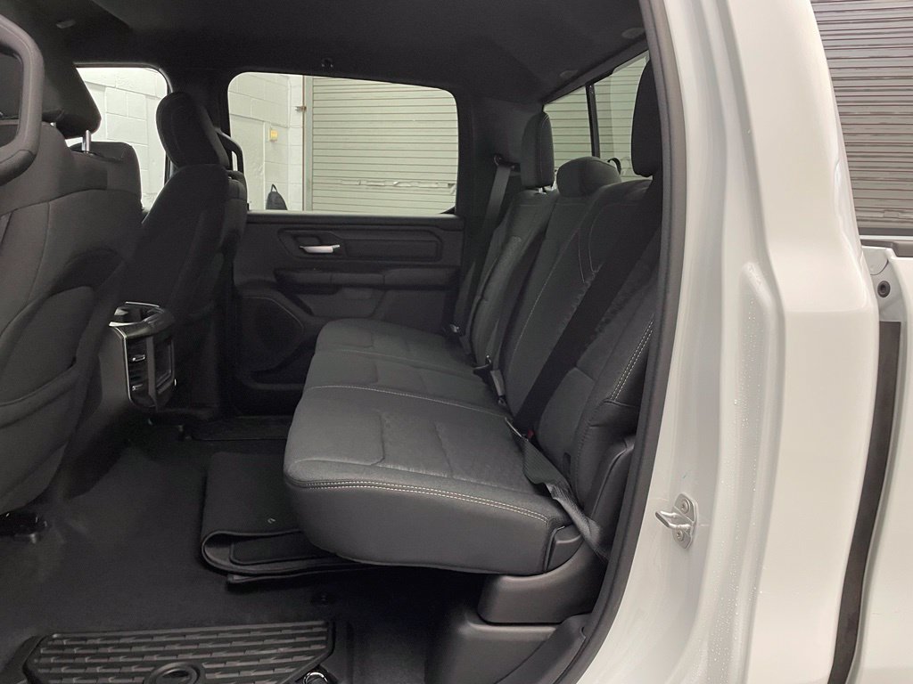 New 2026 RAM 1500 Express AWD/4WD image 18
