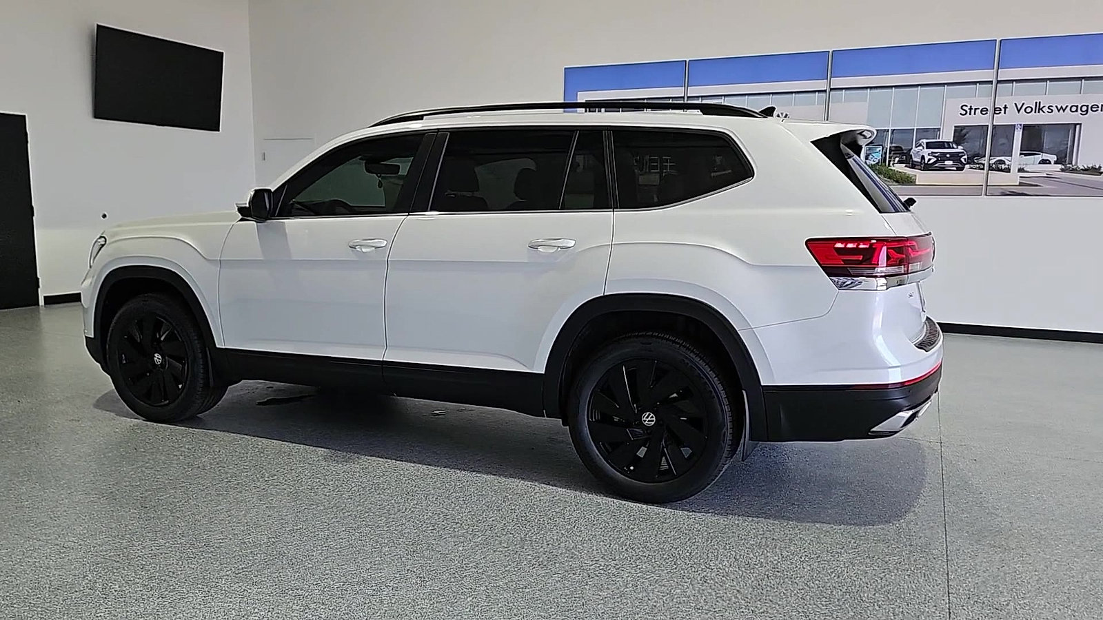 New 2026 Volkswagen Atlas SE FWD image 7