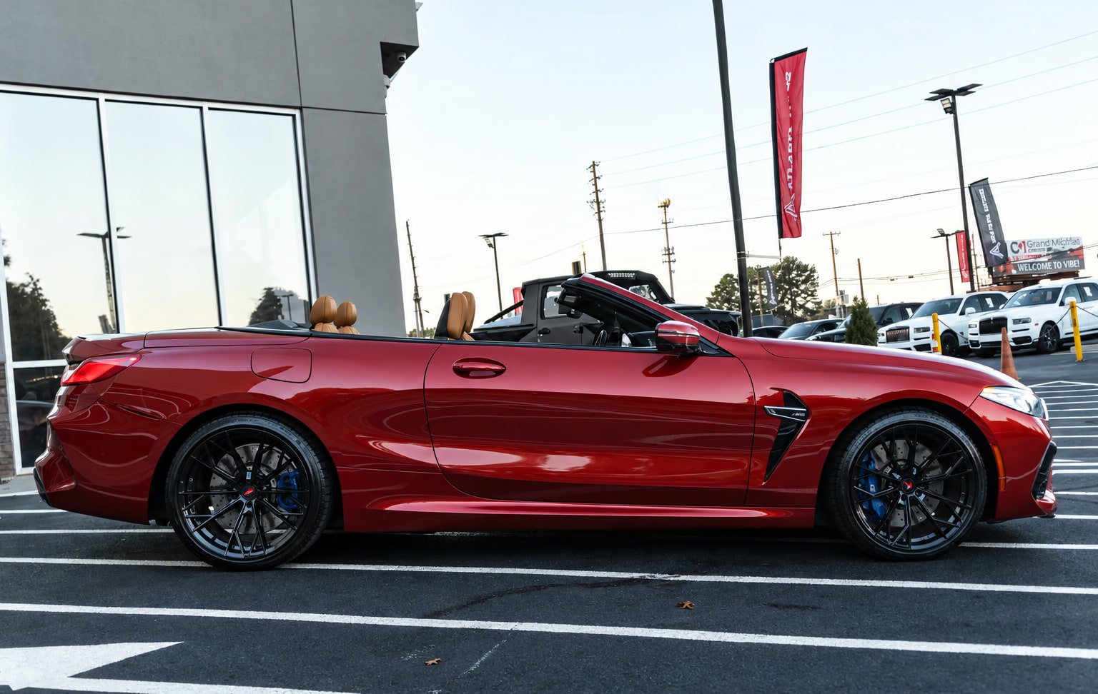 Used 2020 BMW M8 Convertible w/ M Driver's Package AWD/4WD image 4