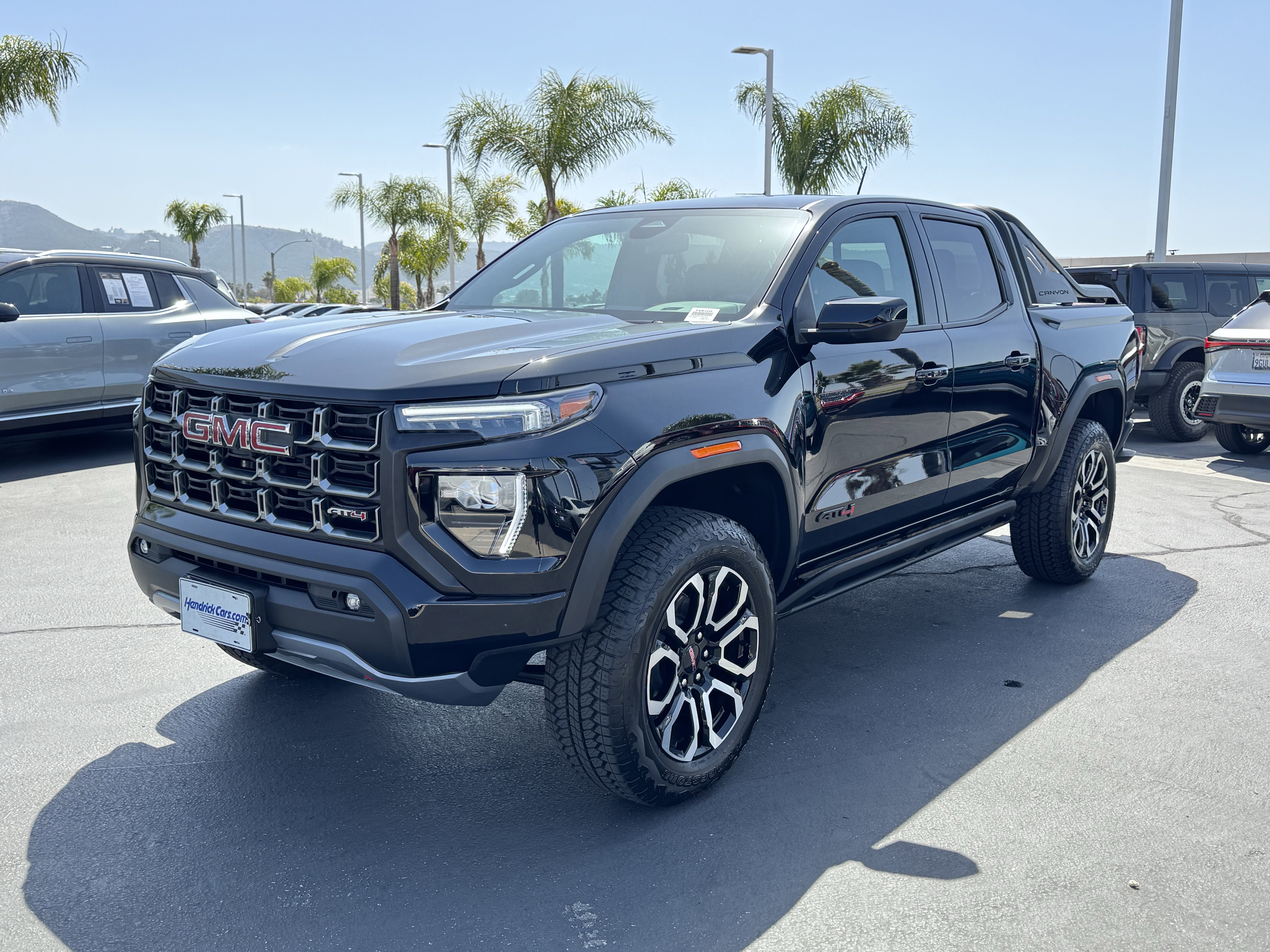Used 2025 GMC Canyon AT4 w/ Nightfall Edition AWD/4WD image 5