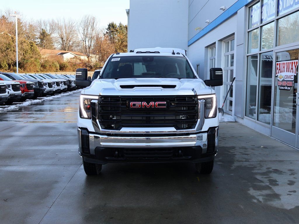 New 2026 GMC Sierra 3500 Pro AWD/4WD image 5