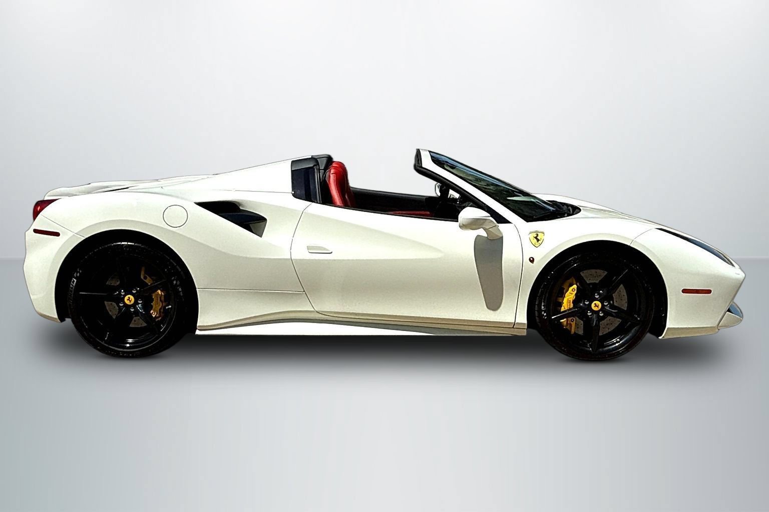 Used 2019 Ferrari 488 Spider RWD image 4