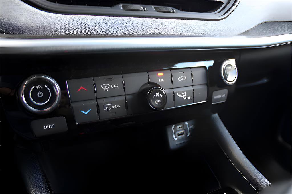 Used 2022 Jeep Compass Latitude image 26