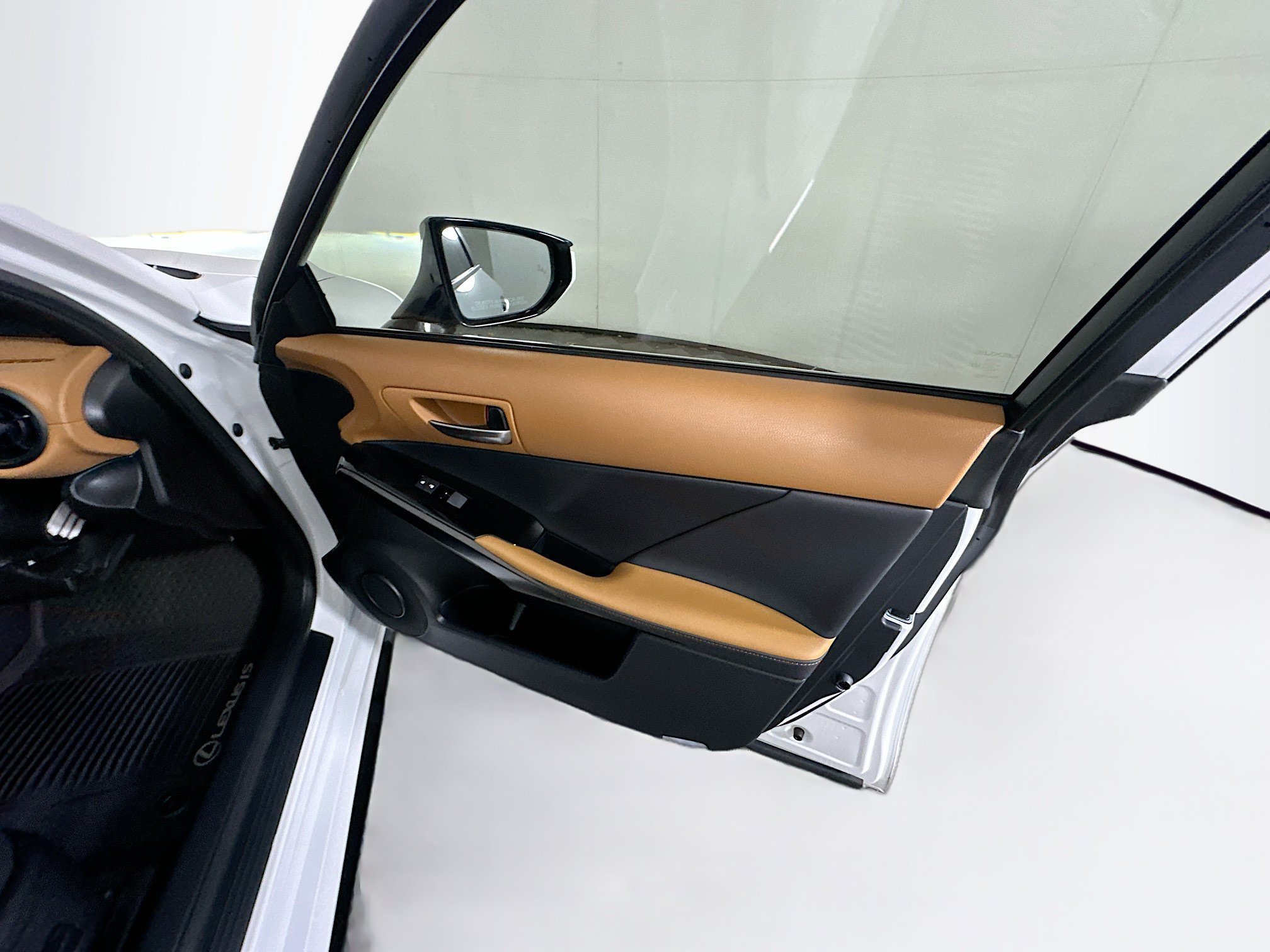 Used 2024 Lexus IS 350 F Sport RWD image 31