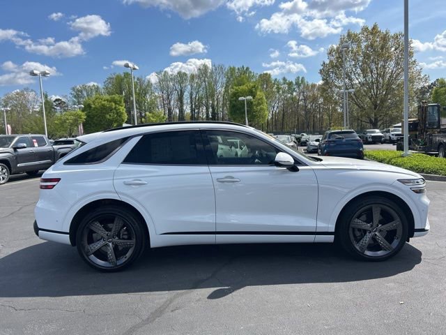 Used 2022 Genesis GV70 2.5T w/ Sport Prestige Package image 4
