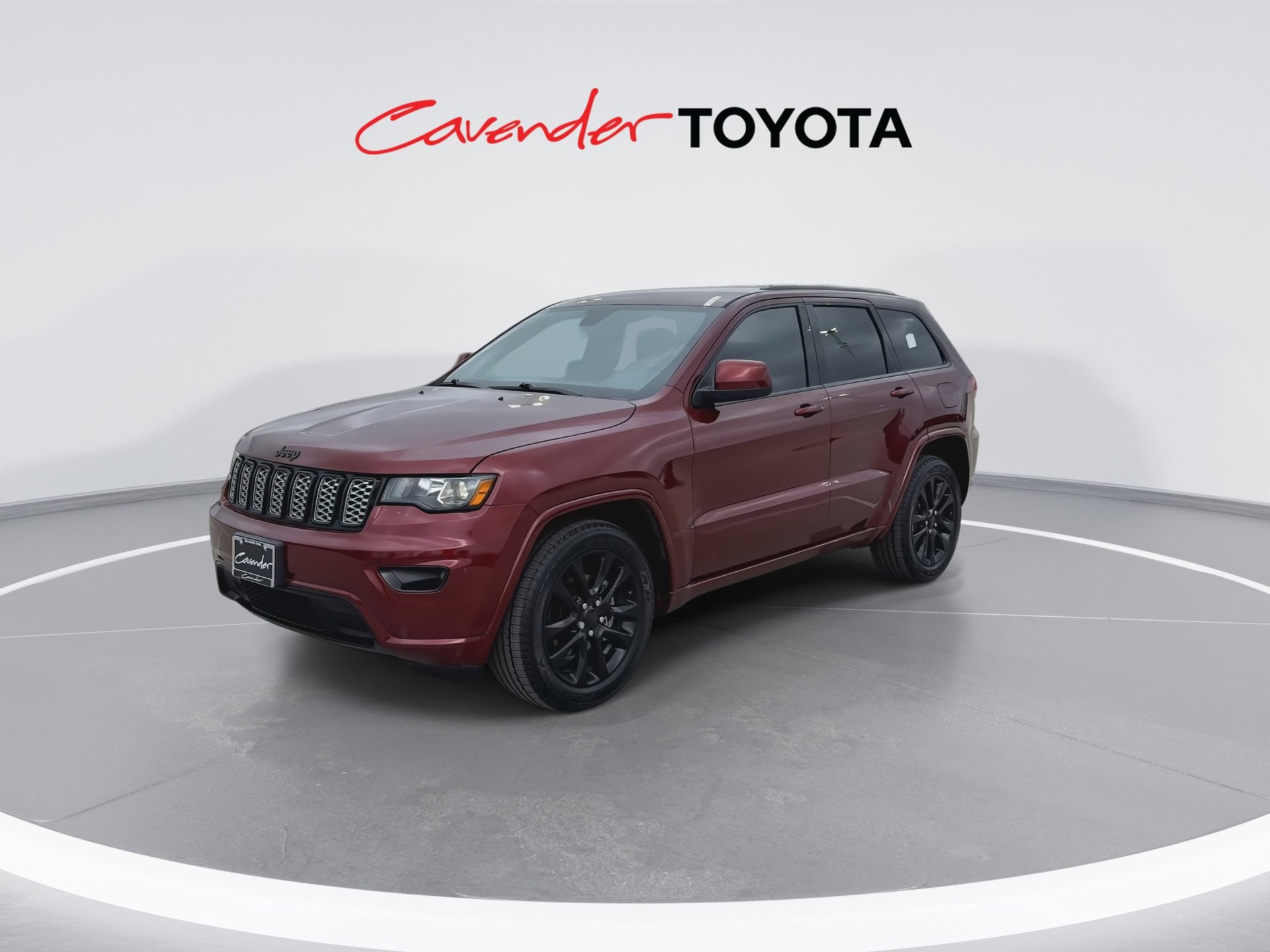 Used 2020 Jeep Grand Cherokee Altitude RWD image 4