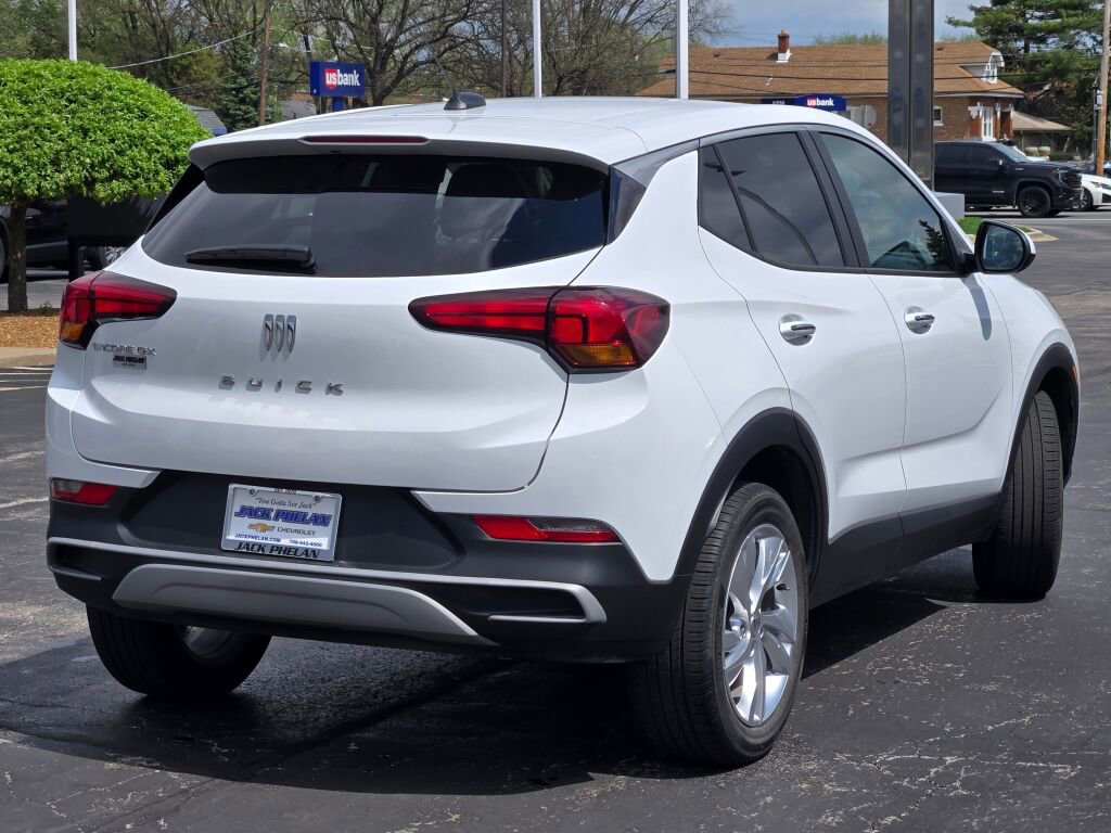 Certified 2025 Buick Encore GX Preferred FWD image 11