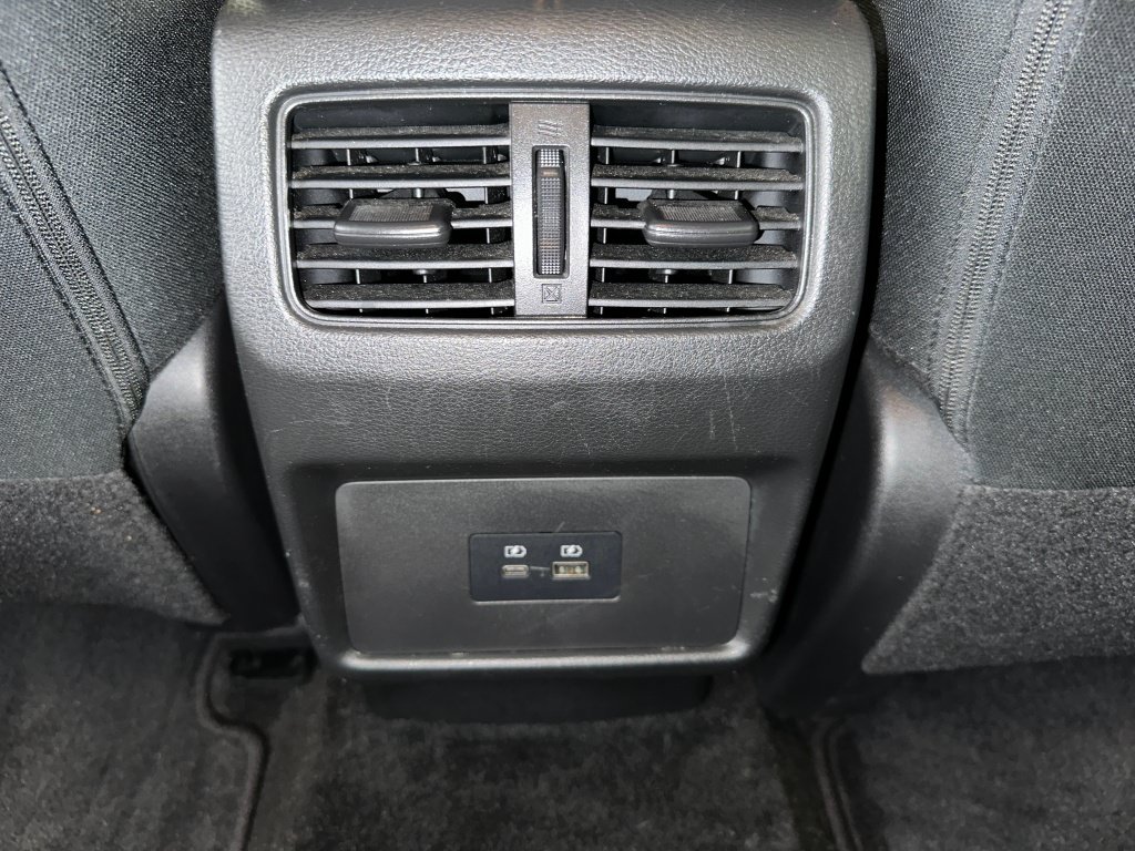 Used 2023 Nissan Rogue SV AWD/4WD image 19