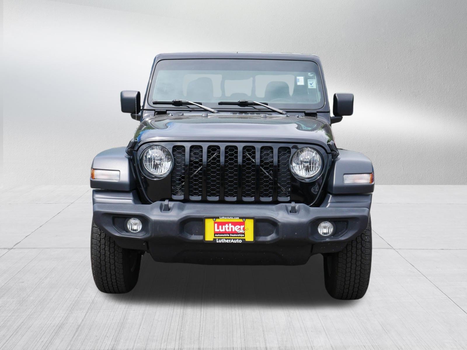 Used 2020 Jeep Gladiator Sport w/ Quick Order Package 24S AWD/4WD image 2